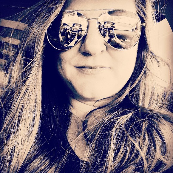 Meet your Posher, Bobbijo - Picture 1 of 1